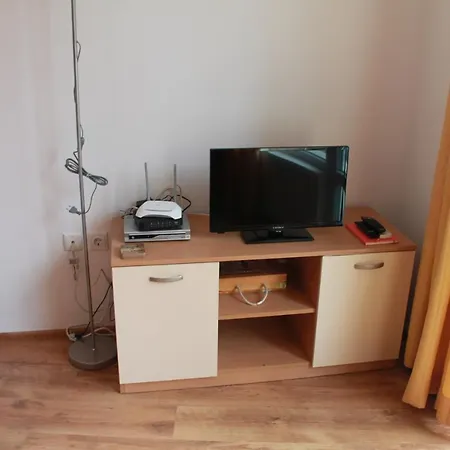 Апартамент One Bedroom At Yassen Complex. 5 Mins To The Beach *