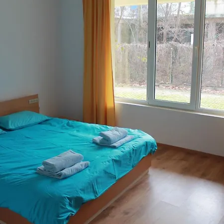 Апартамент One Bedroom At Yassen Complex. 5 Mins To The Beach Слънчев бряг